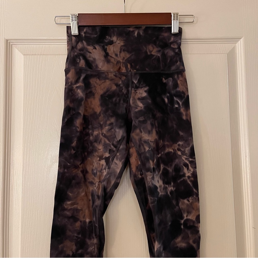lululemon Align crop 21
